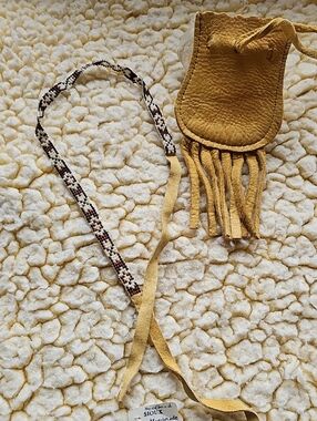 AMERICAN INDIAN Handmade Sioux Beaded Headband with Mustard Leather Fringe Pouch